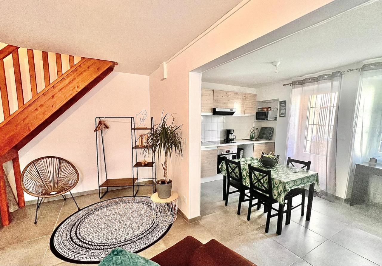 Villa 2 Chambres Proche D'Un Lac Ruelle-sur-Touvre Kültér fotó