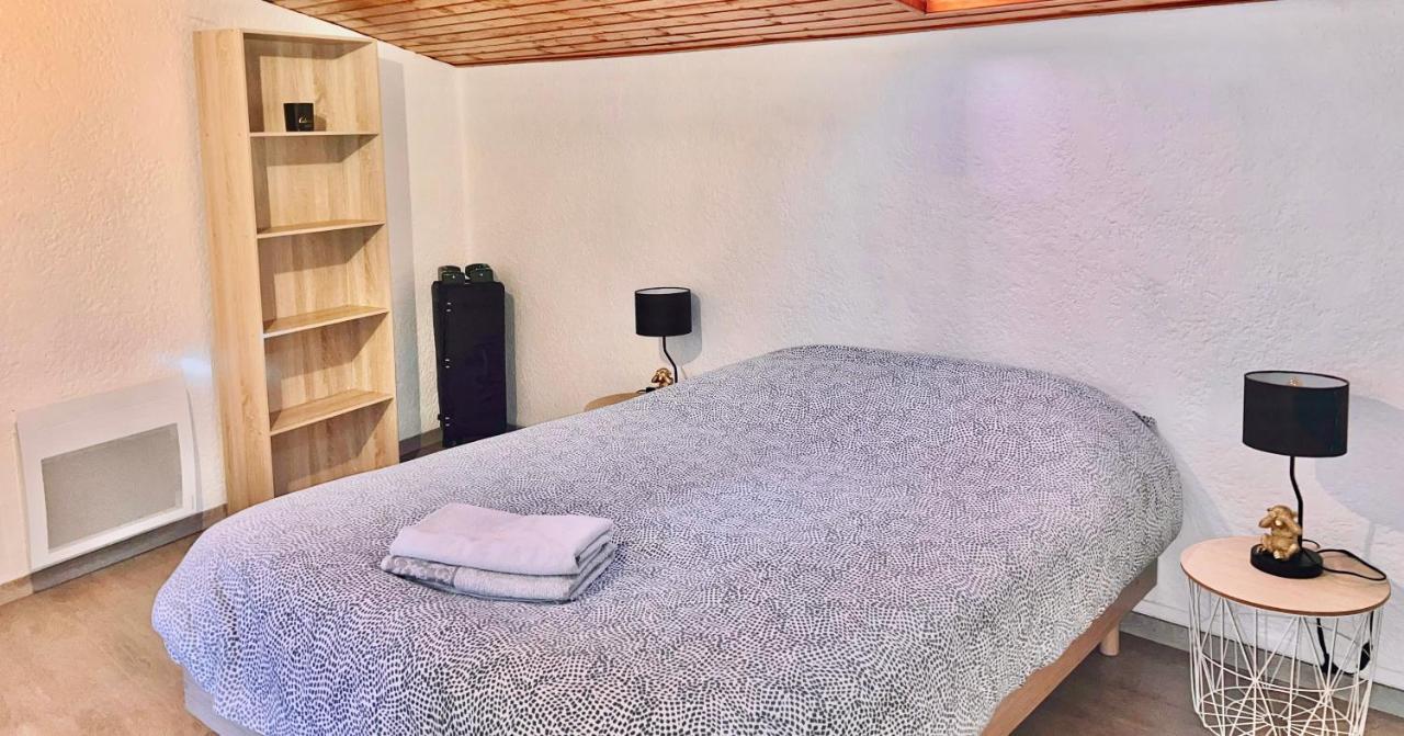 Villa 2 Chambres Proche D'Un Lac Ruelle-sur-Touvre Kültér fotó