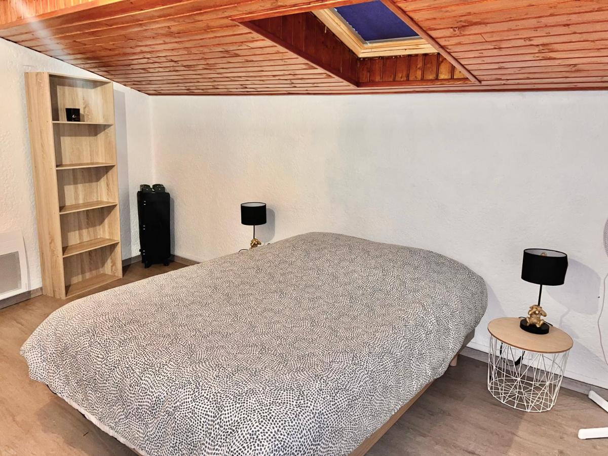 Villa 2 Chambres Proche D'Un Lac Ruelle-sur-Touvre Kültér fotó
